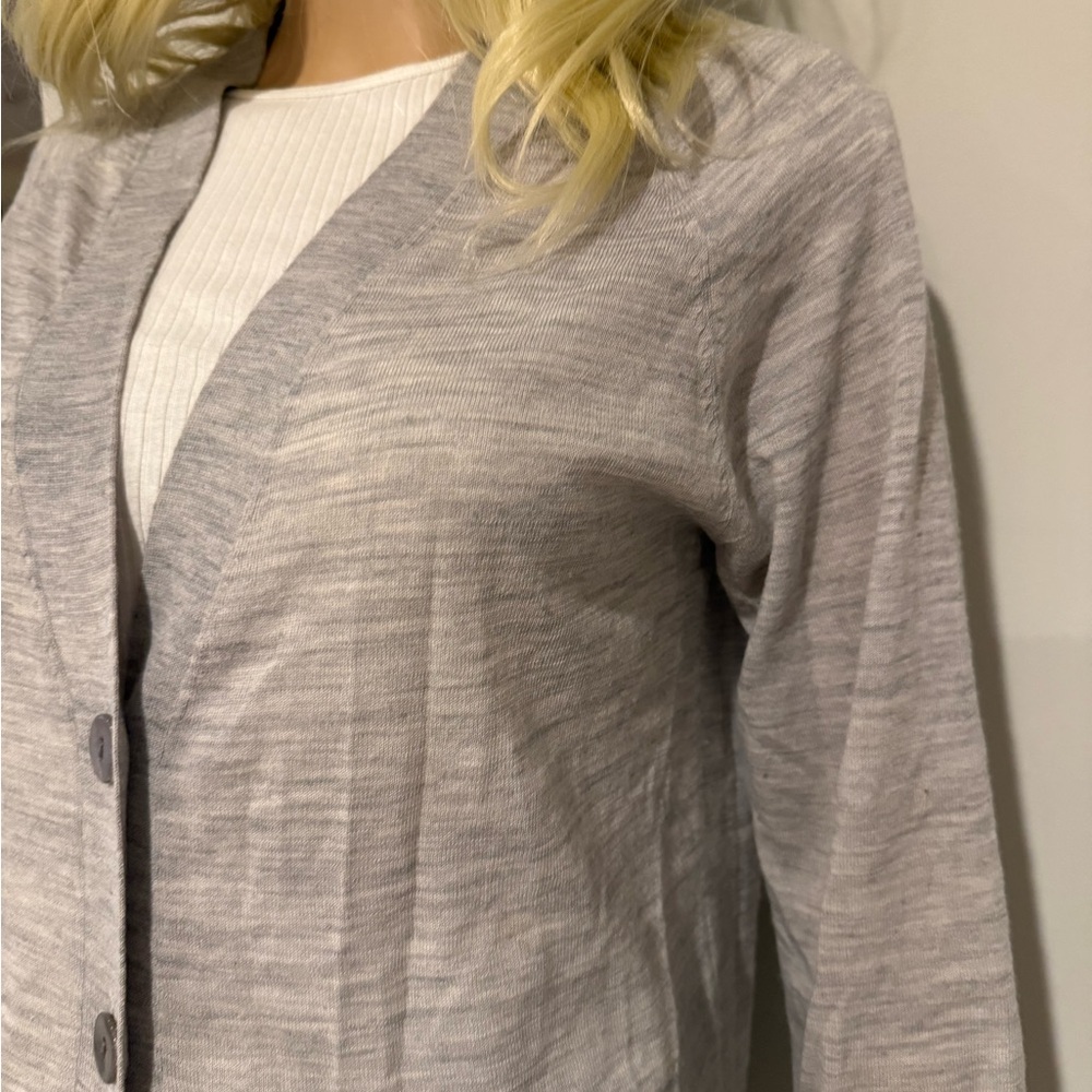 United colors of Benetton cozy lightweight Gray Cardigan Sweater - Picture 3 of 3